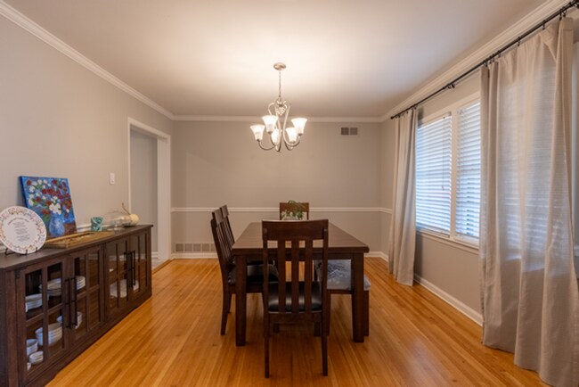 Building Photo - YOUR DREAM BACKYARD in Established East Memphis