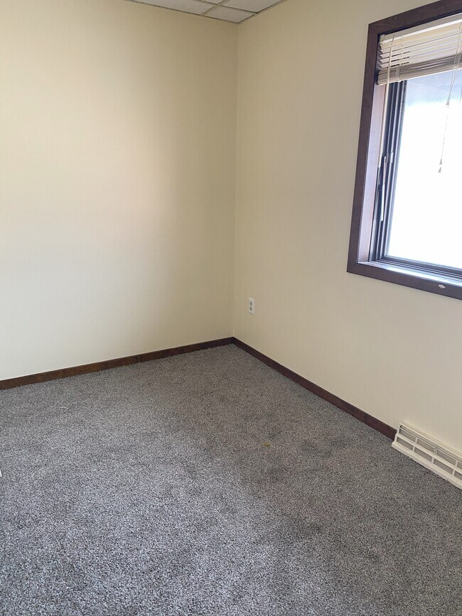 Foto del edificio - 630 N 57th Ave W