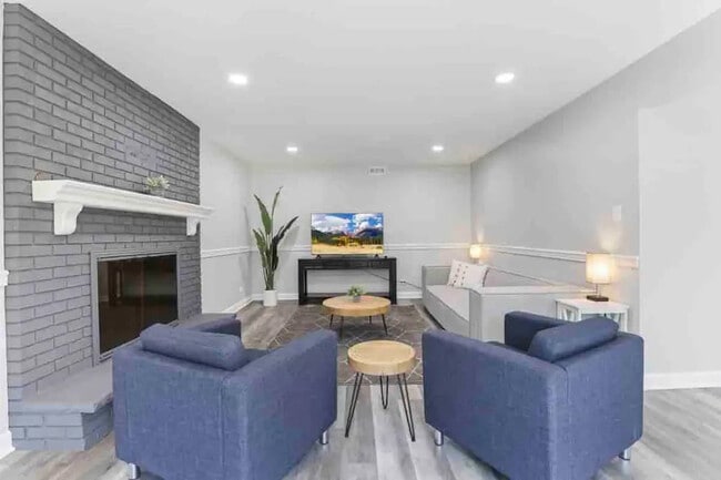 Building Photo - 1146 Tiverton Ct