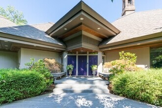 Building Photo - 401 Glazier Rd