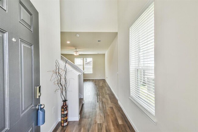 Foto del edificio - 19231 Tannach Dr