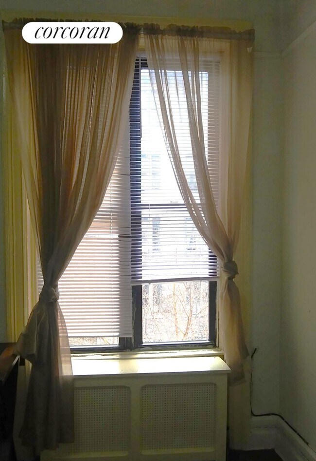 Foto del edificio - 550 W 165th St