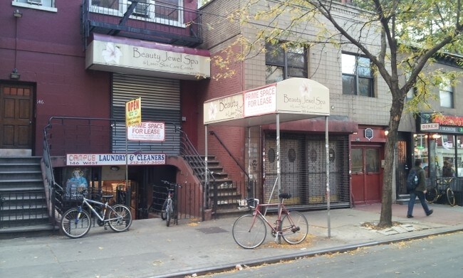 Foto del edificio - 146 W 4th St