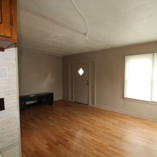 Foto del edificio - 415 Chatauqua Ln.