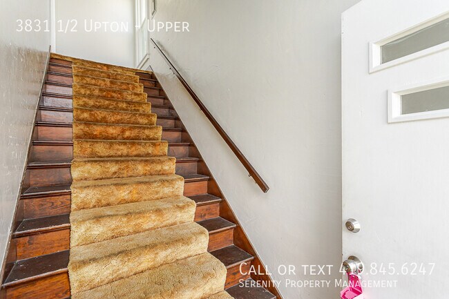 Foto del edificio - 3831 1/2 Upton-Upper