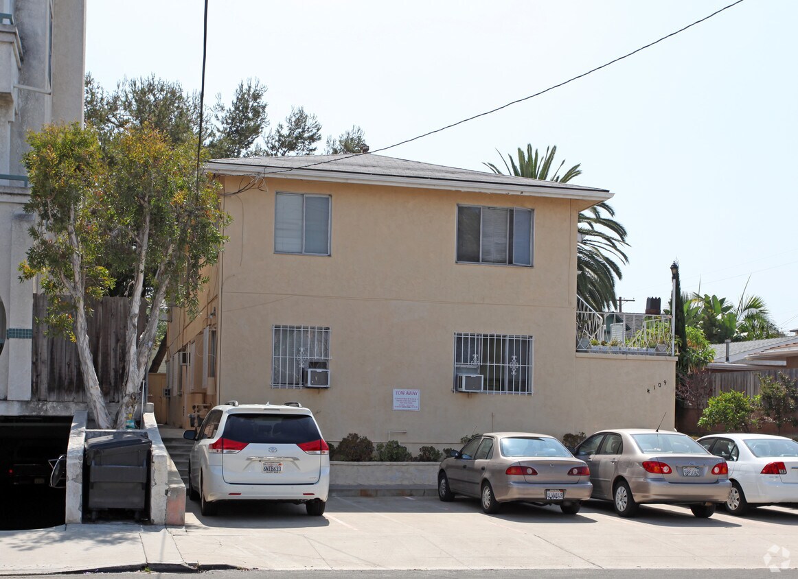 Foto del edificio - 4109-4115 Front St