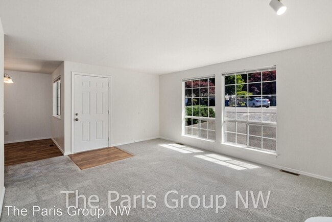 Building Photo - 3 br, 2 bath House - 1313 Monroe Ave NE