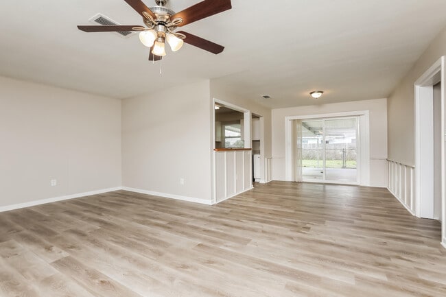 Foto del edificio - 500 Fern Ave