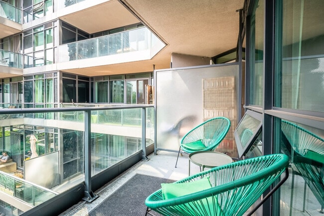 Photo du bâtiment - 211 Fort York Blvd