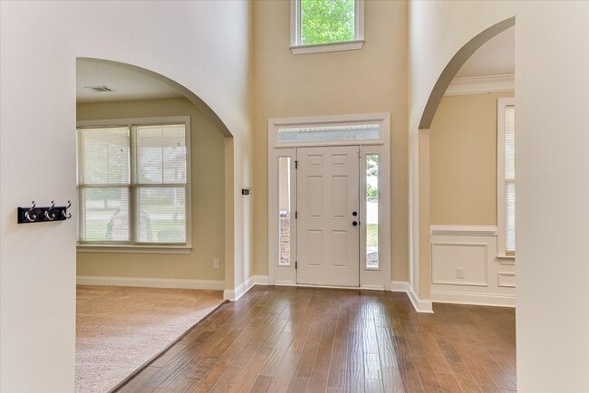 Building Photo - 4215 Windslow Dr