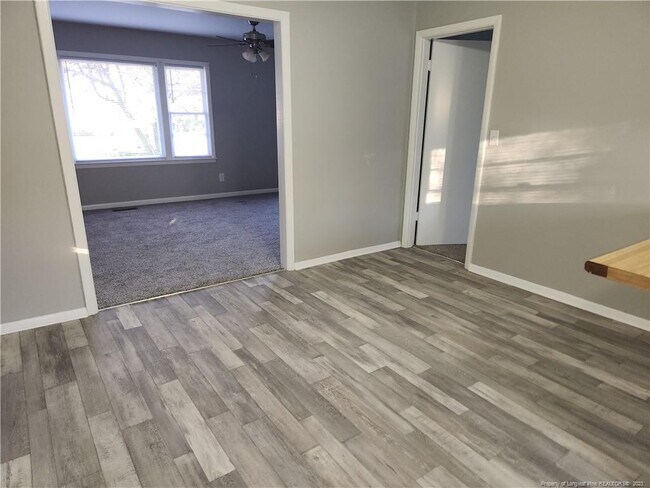 Building Photo - 3231 Rogers Dr
