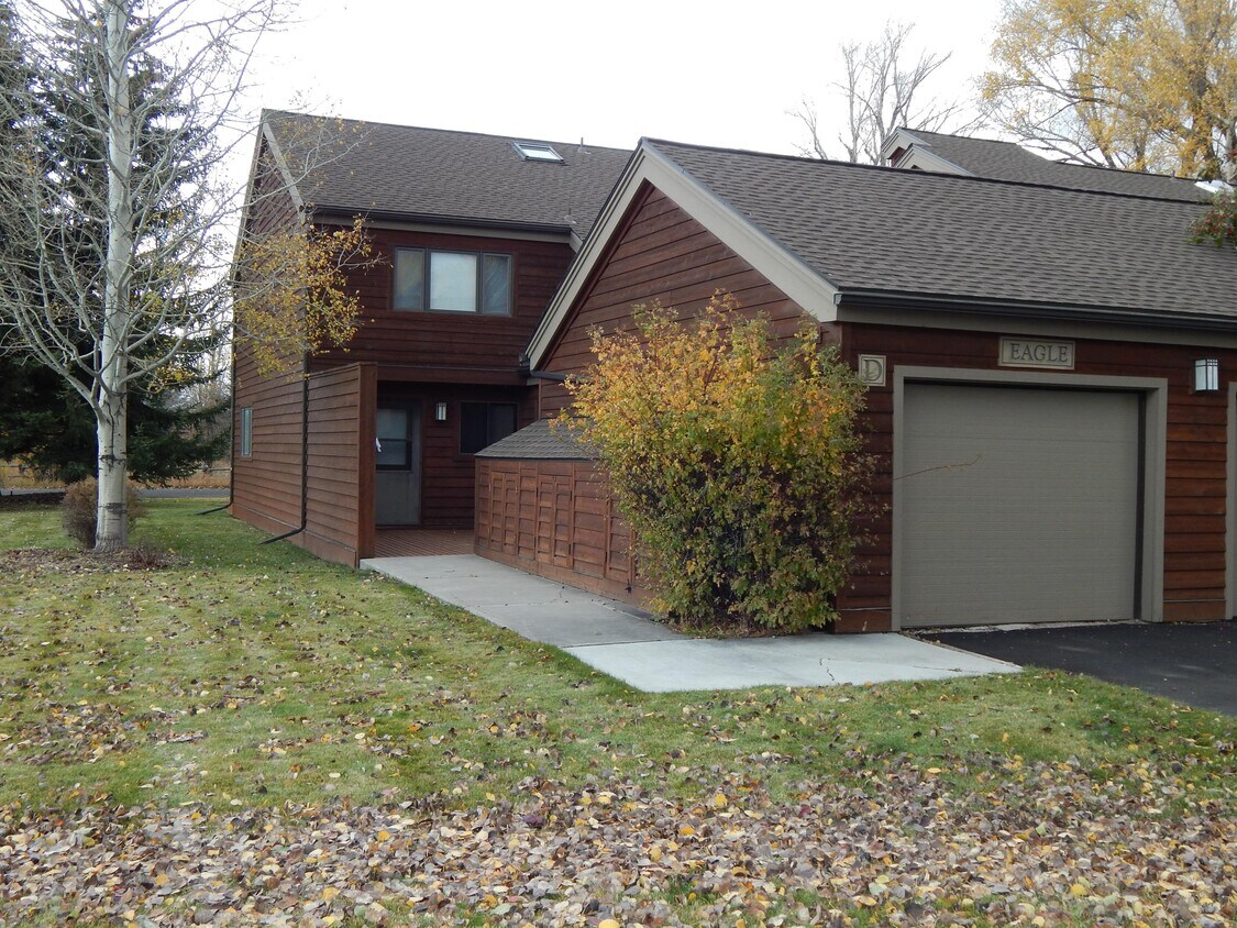 Foto principal - 420 Sagebrush Dr