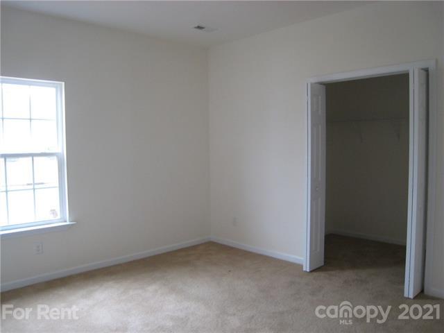 Building Photo - 7124 Somerset Springs Dr
