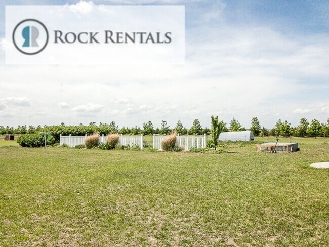 Building Photo - COMING SOON! 4 Bed 2.5 Bath in the country!