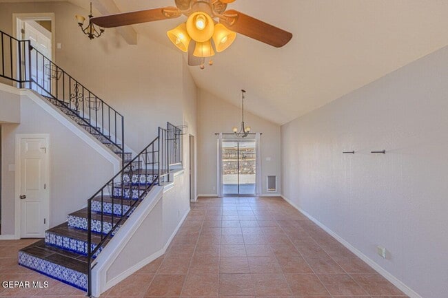 Foto del edificio - 5717 Saplinas Rd