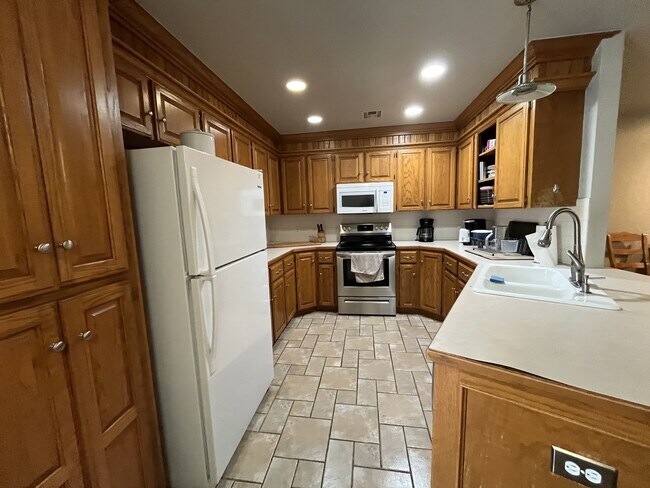 Foto del edificio - 2117 N Burdick St