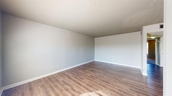 Building Photo - 3800 E 29th St