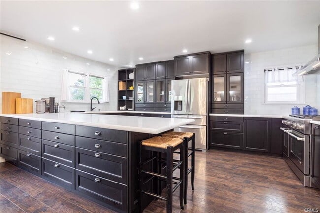 Foto del edificio - 16216 Plummer St