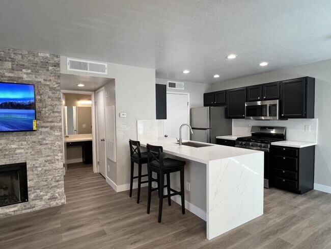 Foto del edificio - 7570 W Flamingo Rd