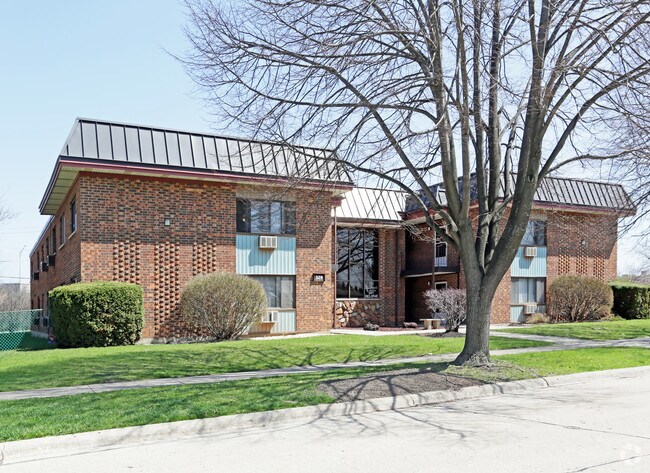 Foto del edificio - 315-329 Kimbell Ave