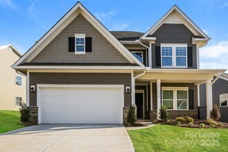 Building Photo - 176 Queenshall Rd Building Photo - 176 Queenshall Rd