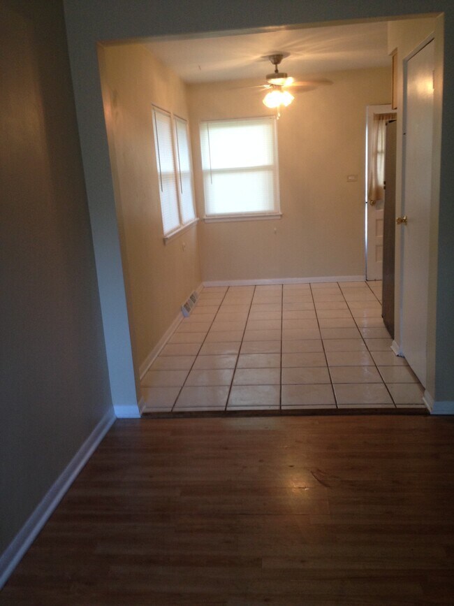 kitchen walking into family room - 803 E South Broadway Ave