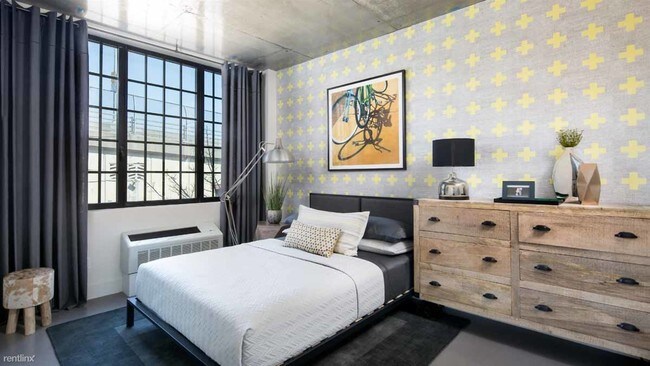 Building Photo - 1 br, 1 bath Apartment - 72 Box St Apt 2D