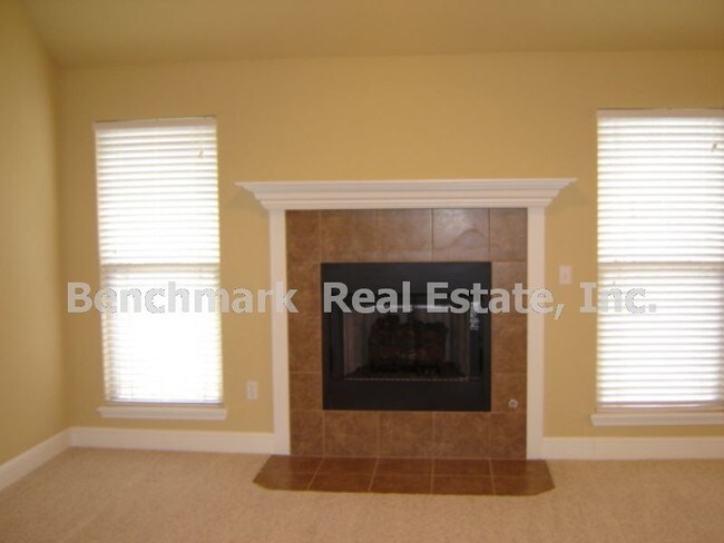 Building Photo - 11 Cumbrian Dr