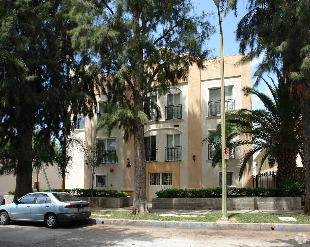 Primary Photo - 7227 Jordan Ave