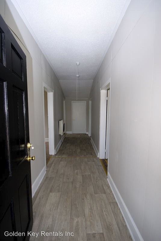 Building Photo - 2 br, 1 bath House - 406 S. Chestnut St.