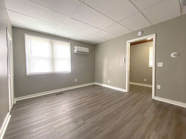 Foto del edificio - 429 N East St