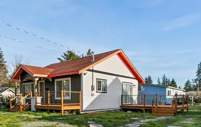 Foto del edificio - Classic Meets Modern Two-Bedroom, one bath Home in the Columbia Neighborhood