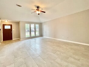 Building Photo - 10422 Iris Lake Ct