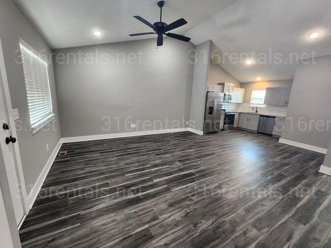 Building Photo - 5267 N Toben Ct