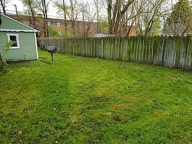 Building Photo - 2 bed, 1 bath with full basement