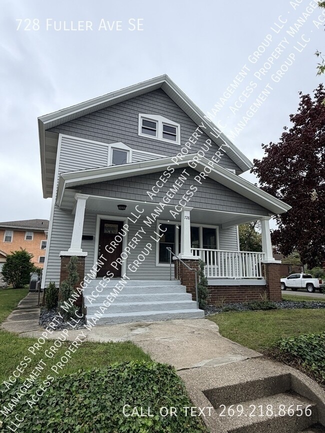 Building Photo - 728 Fuller Ave SE
