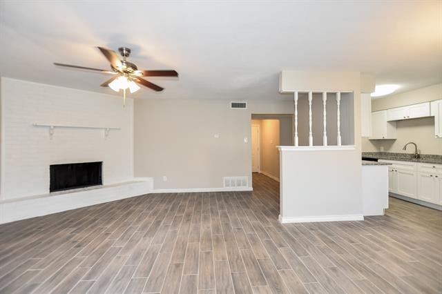 Building Photo - 1559 Willowbrook St