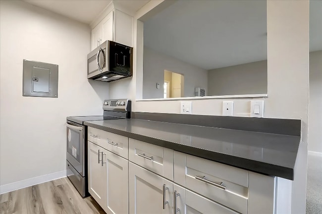 Foto del edificio - 3745 Miramar Way