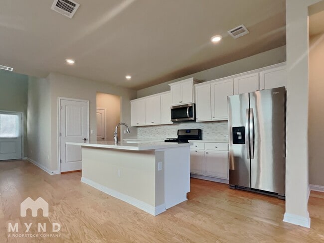 Building Photo - 8603 McKamy Dr