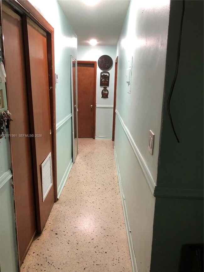 Foto del edificio - 905 SW 9th Ave
