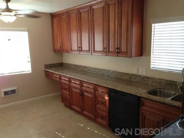 Foto del edificio - 5483 Adobe Falls Rd