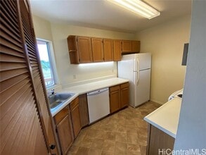 Building Photo - 98-943-943 Moanalua Rd