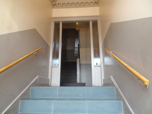 Foto del edificio - 120 E. 49th St, #207