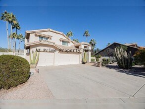 Building Photo - 1902 E Briarwood Terrace