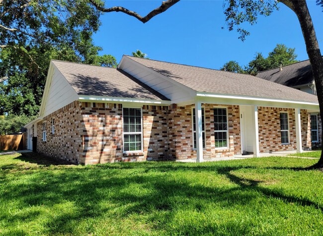 Building Photo - 11926 Stillwater Dr