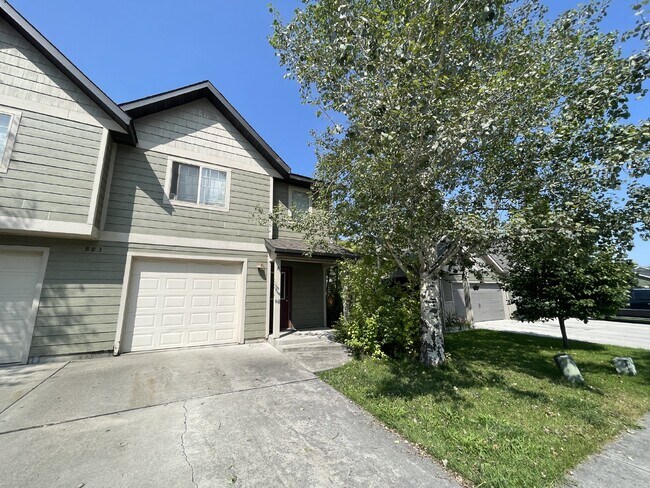 Foto del edificio - 3 Bed Townhome with awesome fenced yard!