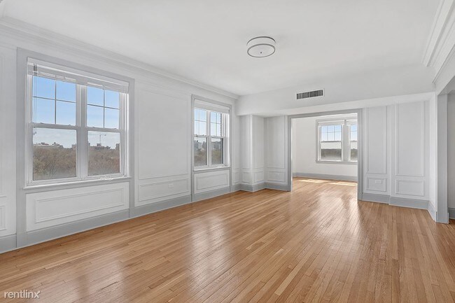 Building Photo - 2 br, 2 bath Apartment - The Senate 2-920