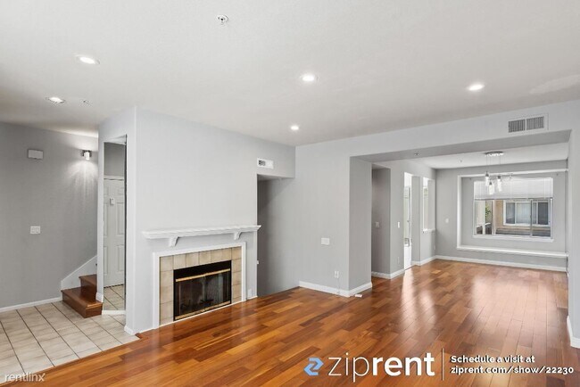 Building Photo - 3 br, 2.5 bath Townhome - 437 Camille Circ...