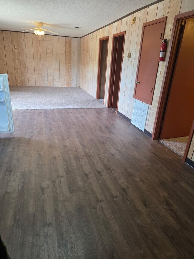 Foto del edificio - Oak Ridge Apartment