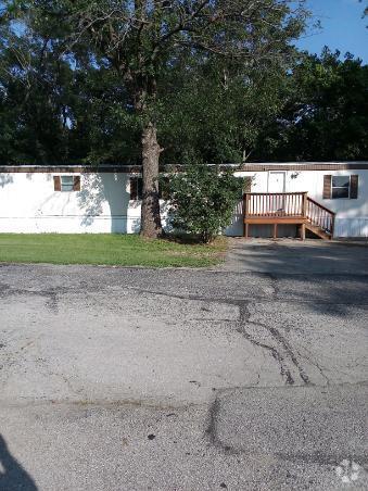Building Photo - 505 Golden Acres Dr